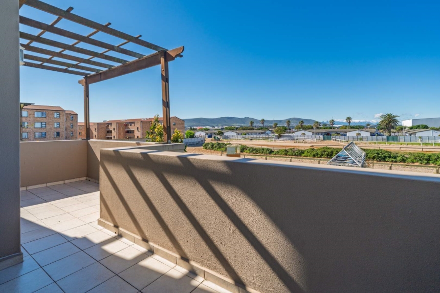 3 Bedroom Property for Sale in Royal Ascot Western Cape